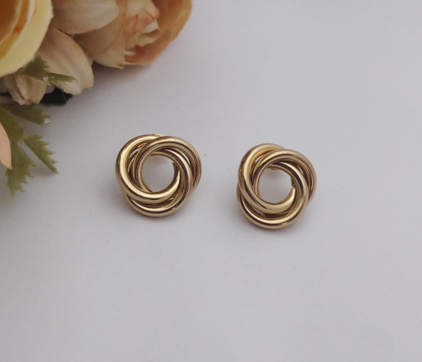 Brincos minimalistas dois elos
